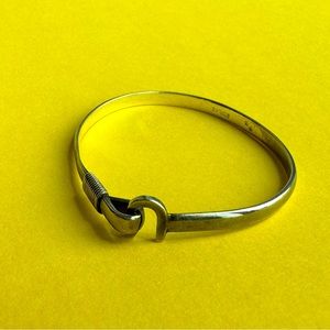 The hook bracelet sterling silver